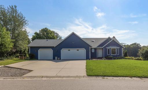16526 Illinois Avenue, Lakeville, MN 55044
