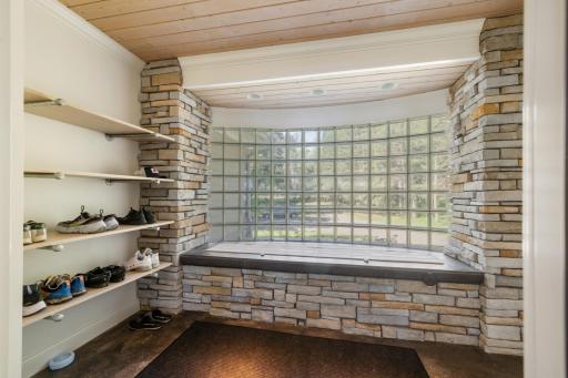 9284 Interlachen Road, Nisswa, MN 56468