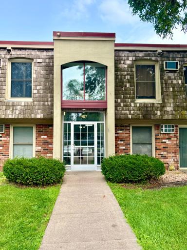 907 11th Avenue S, 5, Hopkins, MN 55343