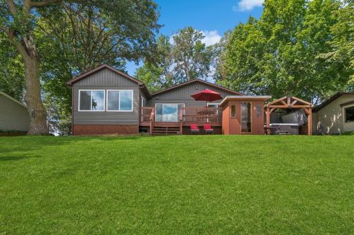 10654 Imhoff Avenue NW, Annandale, MN 55302