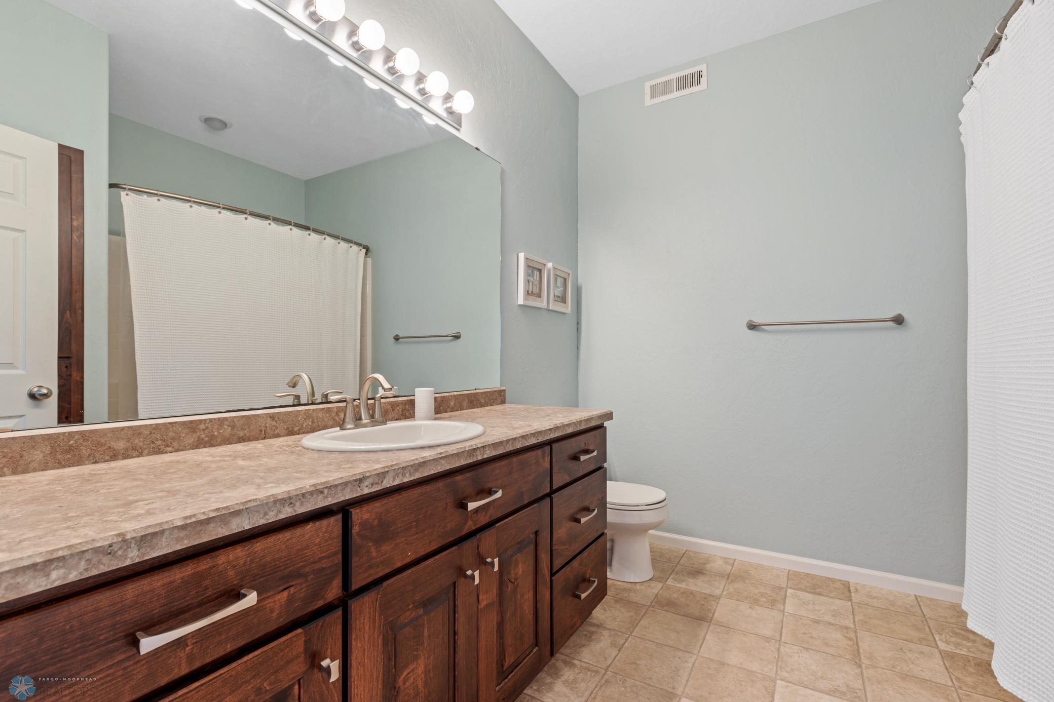 Primary bath - jetted tub