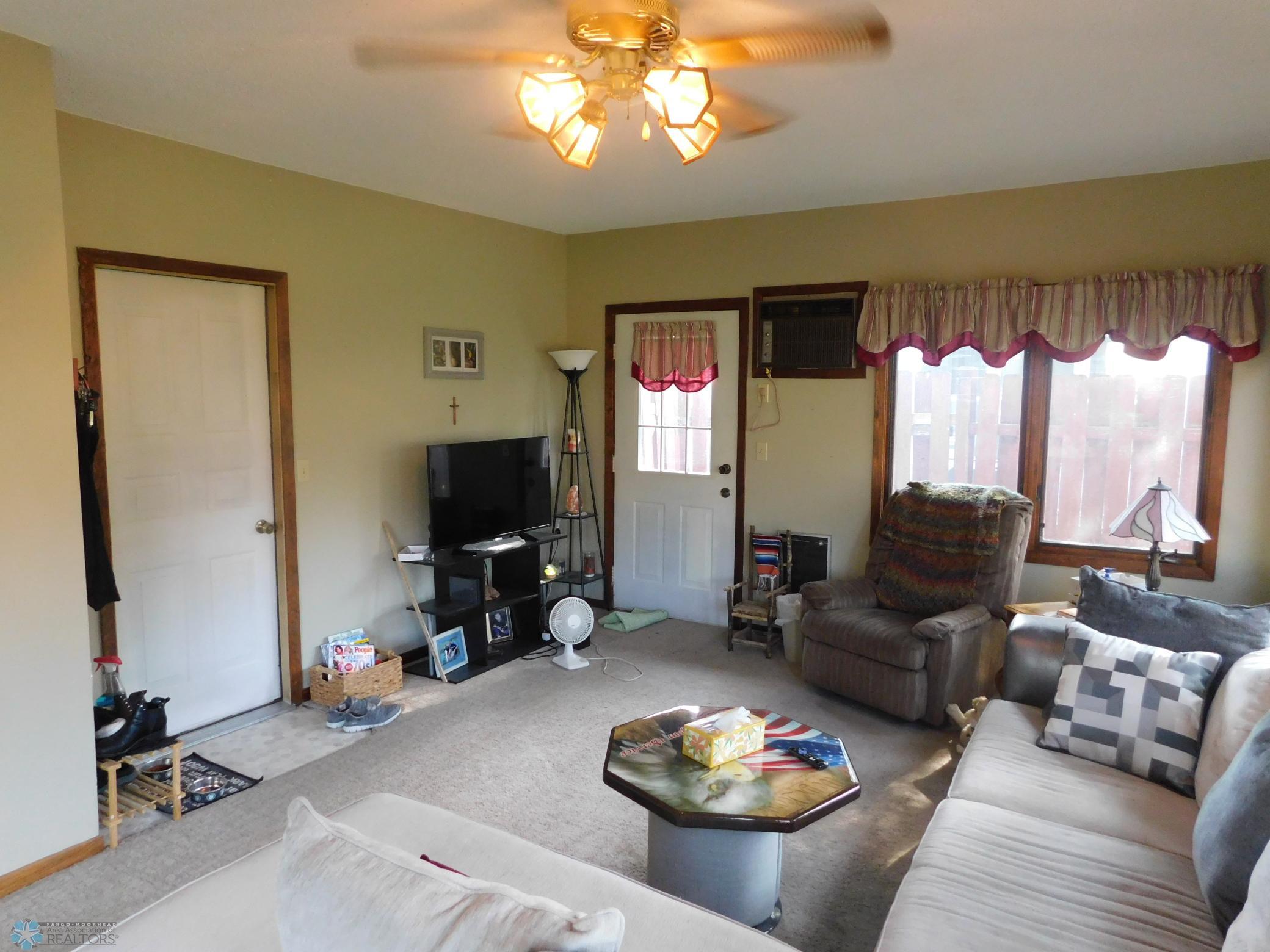 sun/family room