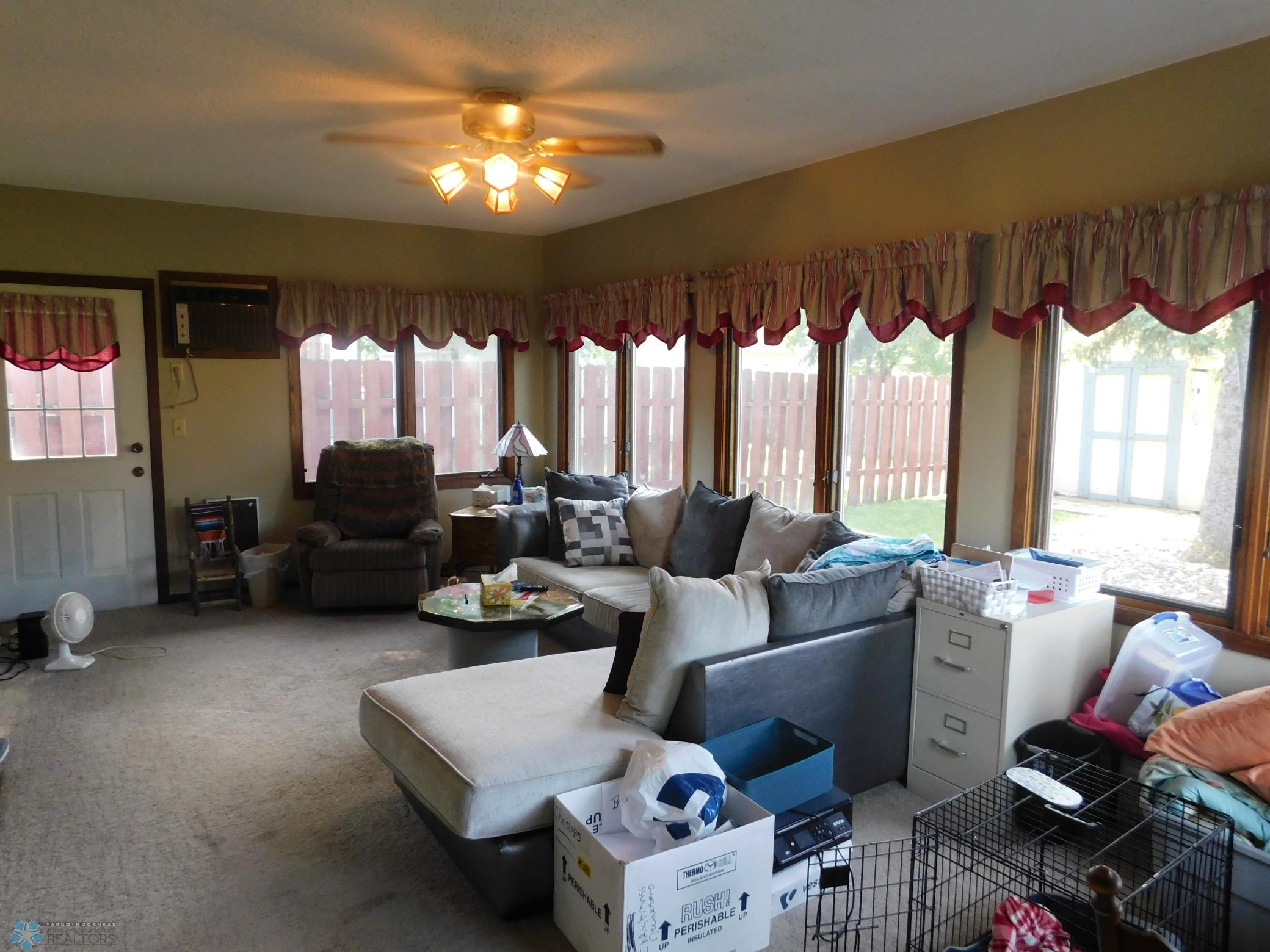 sun/family room