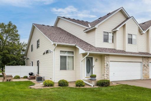 2157 Dublin Trail W, Shakopee, MN 55379