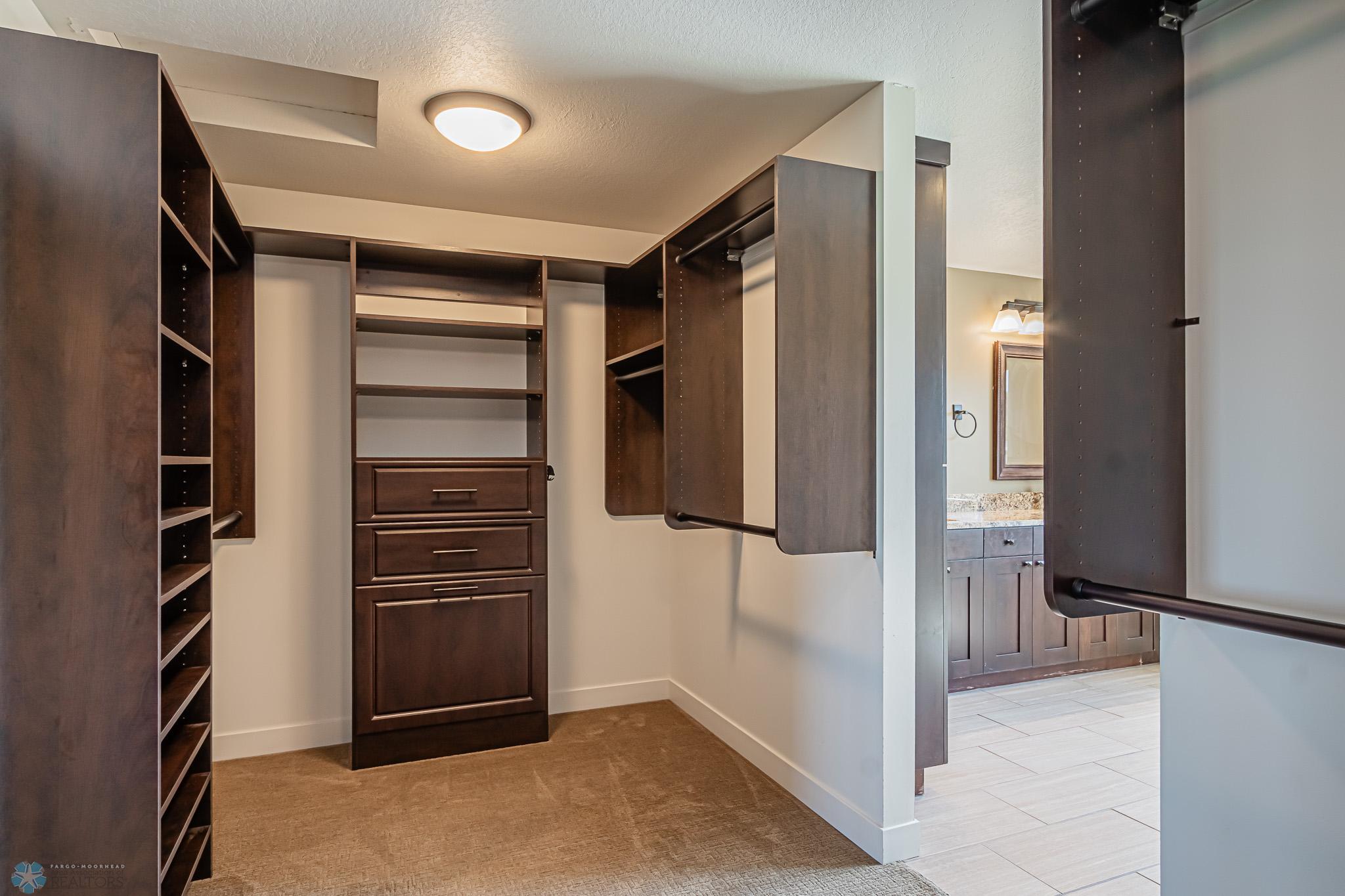 Primary WIC with Custom Built-ins