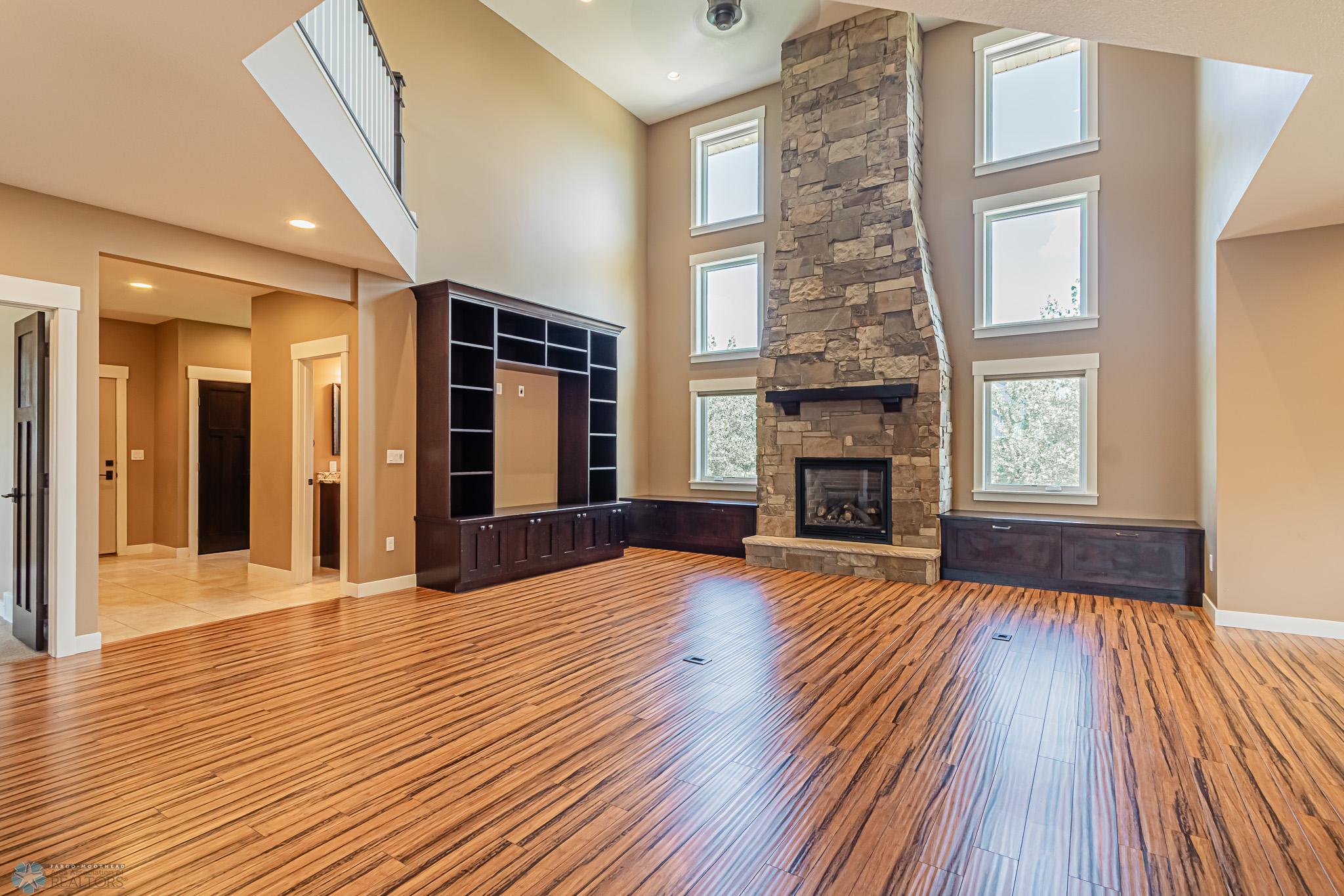 Built-in Entertainment Center & Storage Drawers/Bench Seating