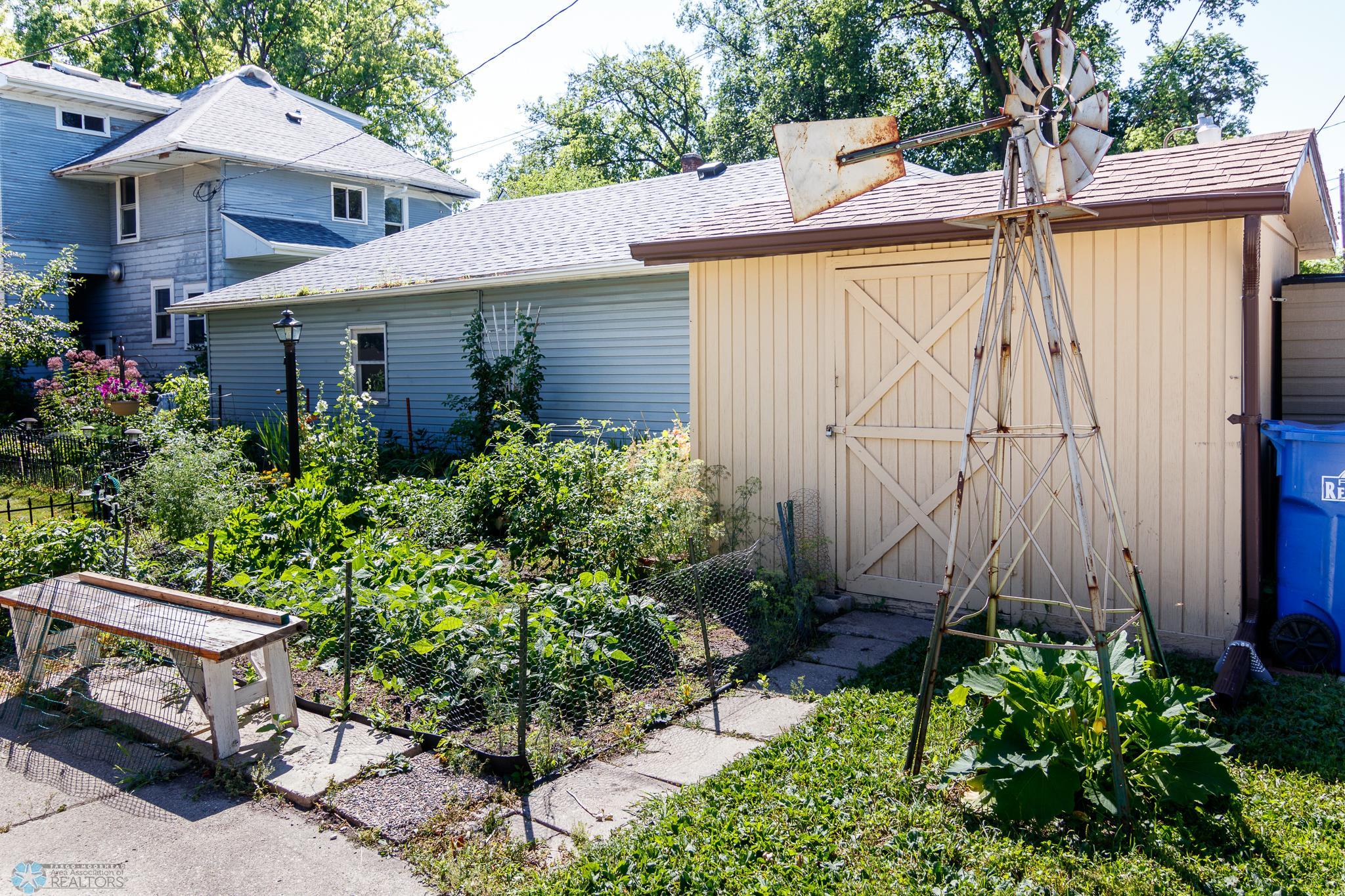 Shed