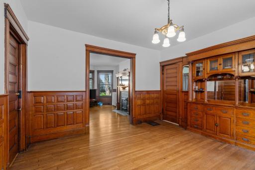 2351 Bayless Place, Saint Paul, MN 55114