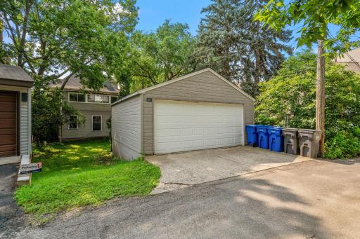 2351 Bayless Place, Saint Paul, MN 55114
