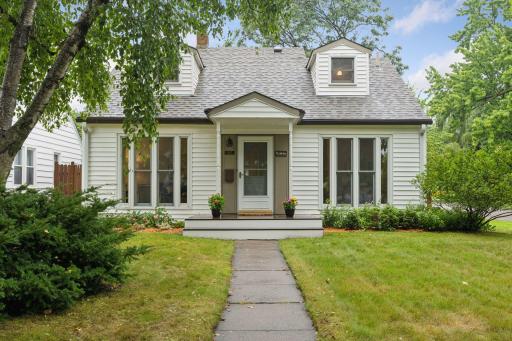 1617 Dunlap Street N, Saint Paul, MN 55108