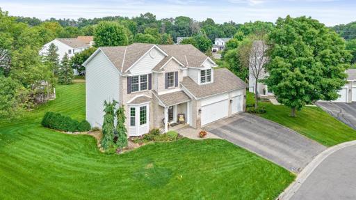 2714 Autumn Woods Drive, Chaska, MN 55318