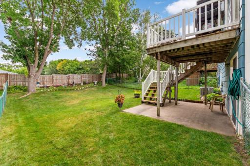 1061 Eastview Circle, Shakopee, MN 55379