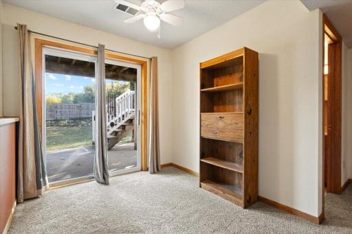 1061 Eastview Circle, Shakopee, MN 55379