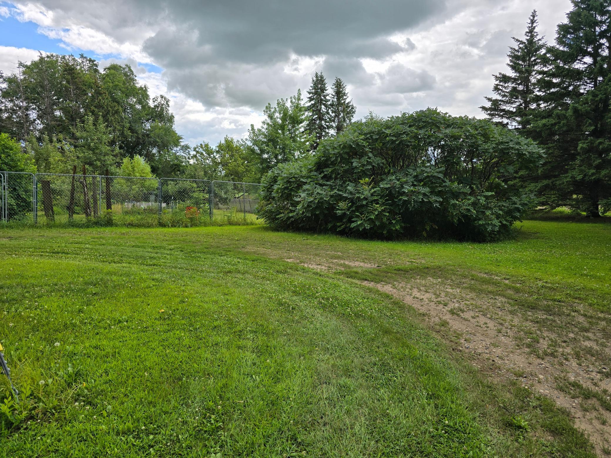 FENCED GARDEN