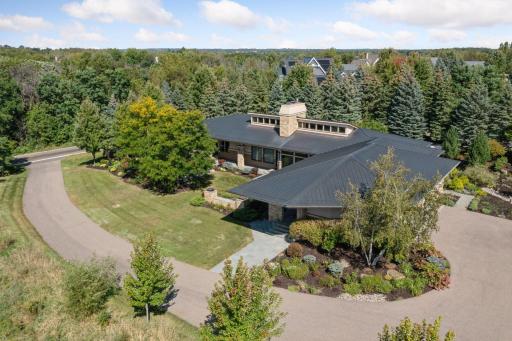 9601 Whistling Valley Road, Lake Elmo, MN 55042