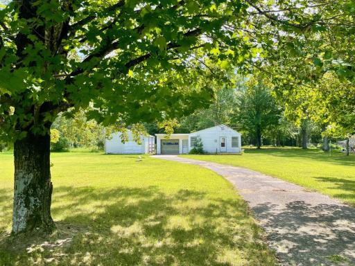 327 8th Street SW, Braham, MN 55006