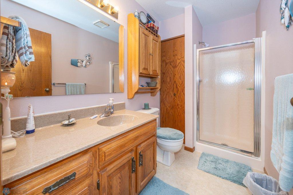 Second bath upstairs