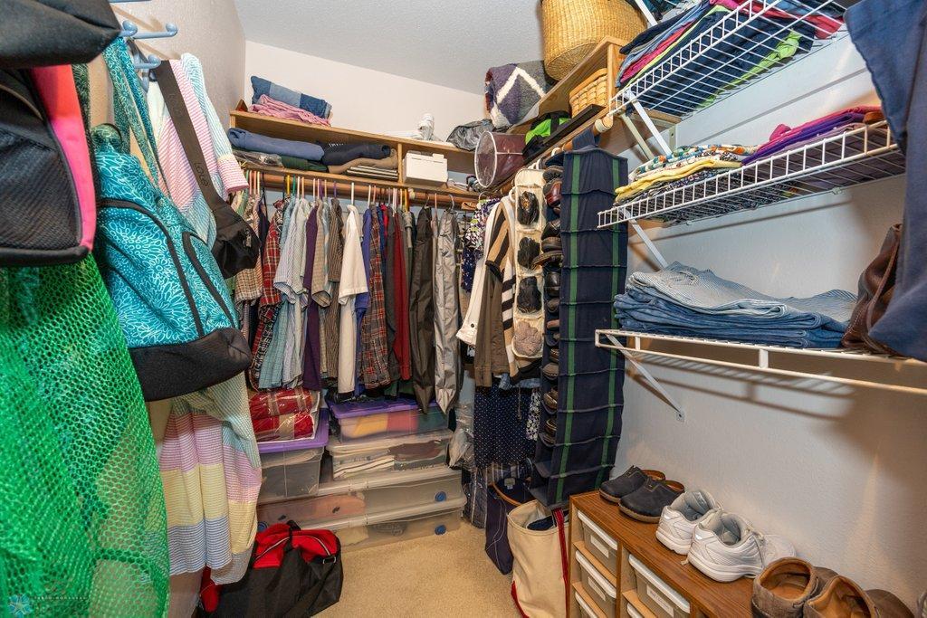 Walk-ion closet