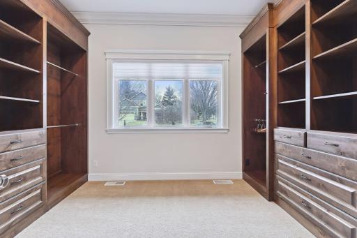 15040 9th Avenue N, Plymouth, MN 55447
