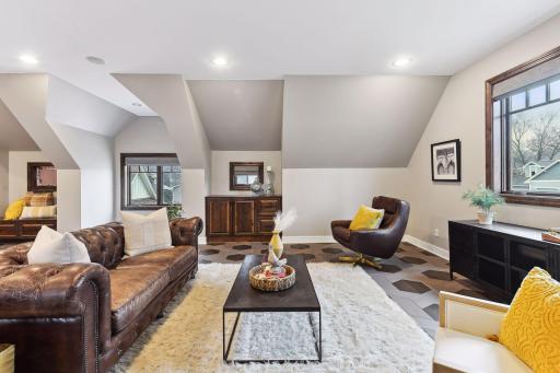 15040 9th Avenue N, Plymouth, MN 55447