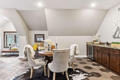 15040 9th Avenue N, Plymouth, MN 55447