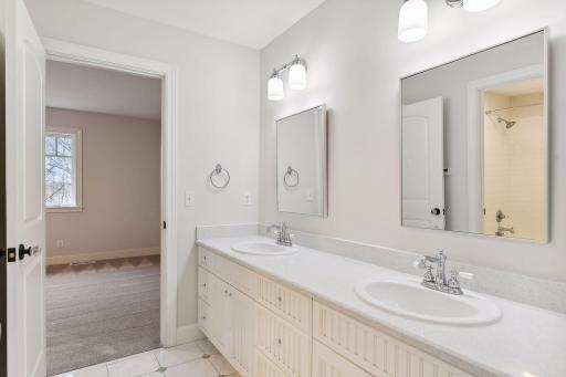 15040 9th Avenue N, Plymouth, MN 55447