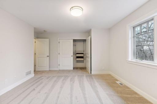 15040 9th Avenue N, Plymouth, MN 55447
