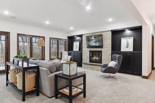 15040 9th Avenue N, Plymouth, MN 55447