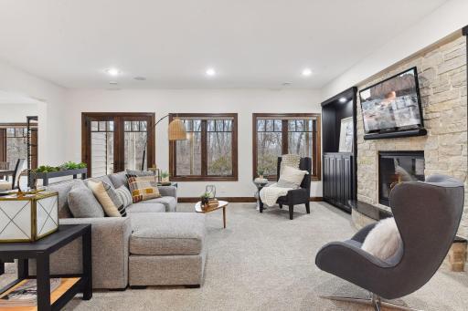 15040 9th Avenue N, Plymouth, MN 55447