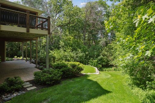 15040 9th Avenue N, Plymouth, MN 55447