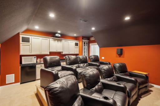 346 Lindsay Road, Hudson, WI 54016