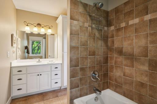 346 Lindsay Road, Hudson, WI 54016