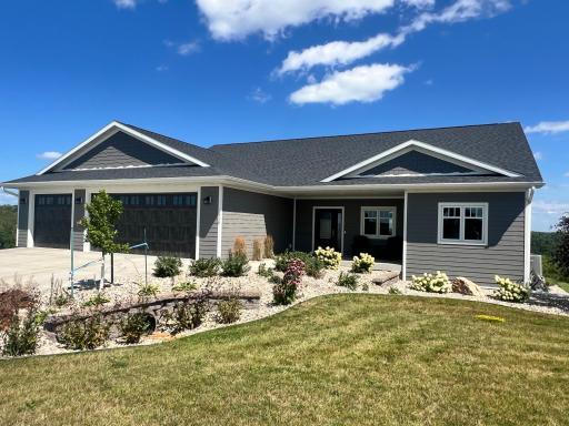 1518 Ambrosia Court, La Crescent, MN 55947