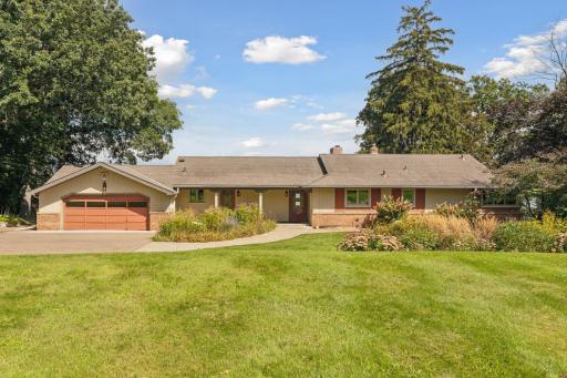 10 Evergreen Road, Saint Paul, MN 55127