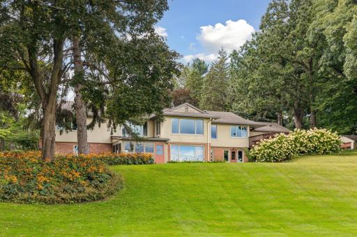 10 Evergreen Road, Saint Paul, MN 55127