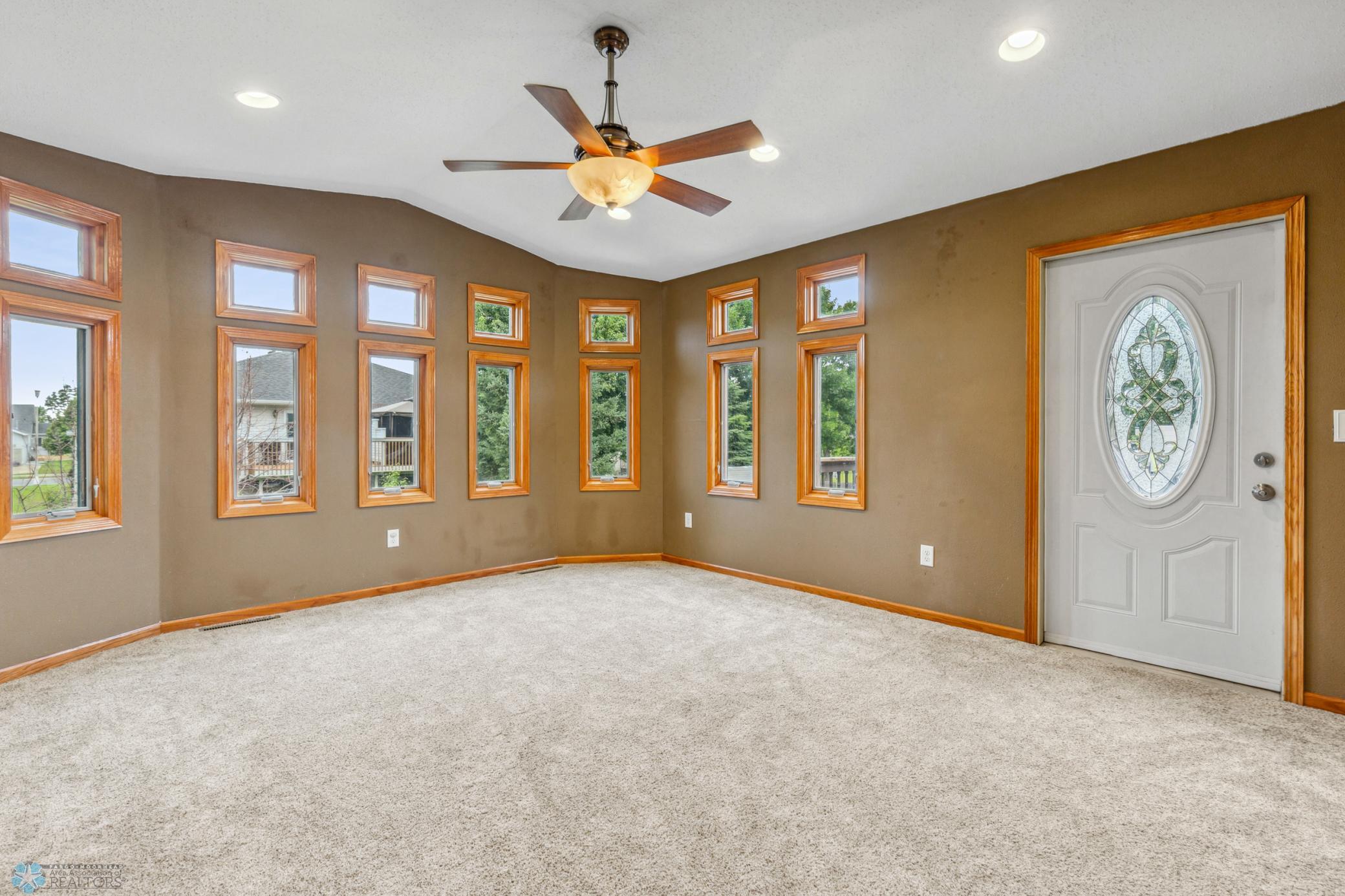 Sun room 1.jpg