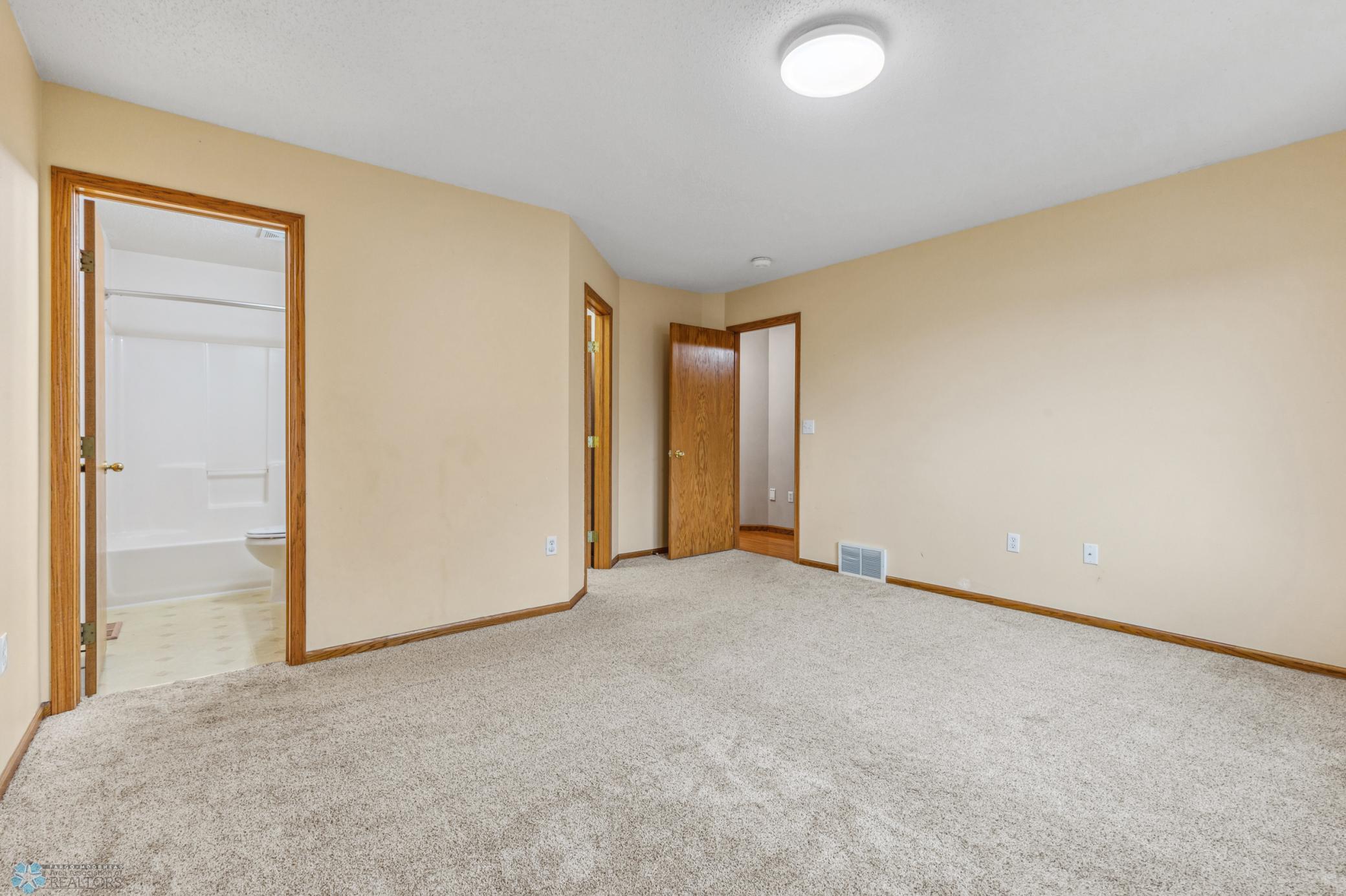 Masterbedroom 2.jpg