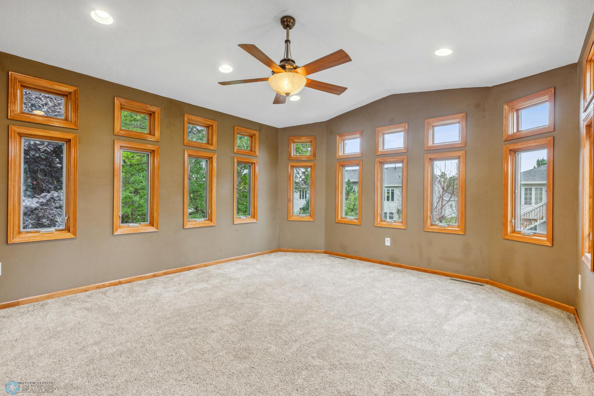 Sunroom 2.jpg