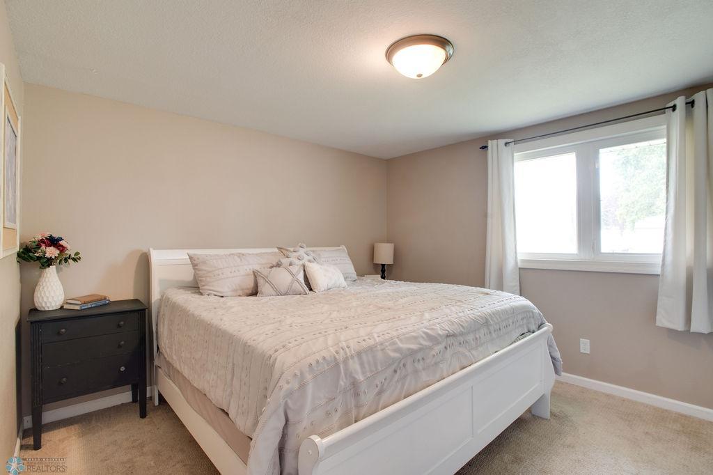 1022_PARKE_AVE_S-12.jpg