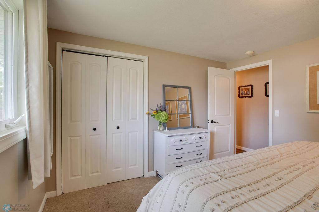 1022_PARKE_AVE_S-13.jpg
