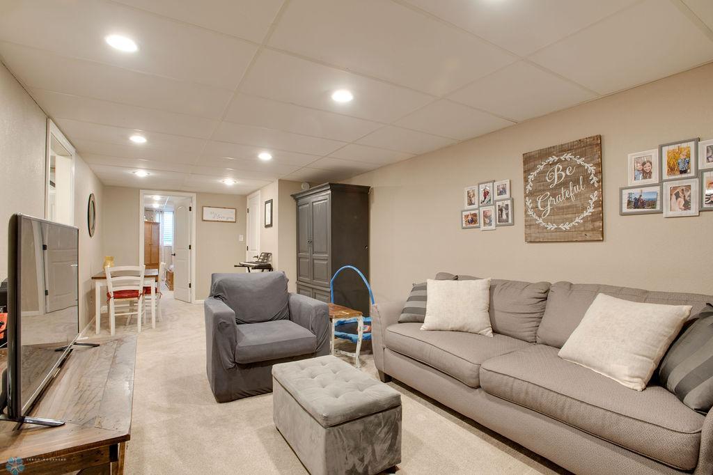 1022_PARKE_AVE_S-21.jpg