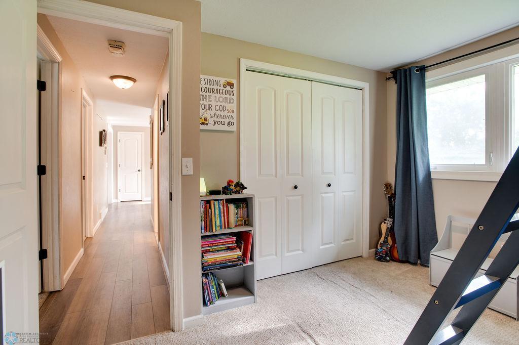 1022_PARKE_AVE_S-17.jpg