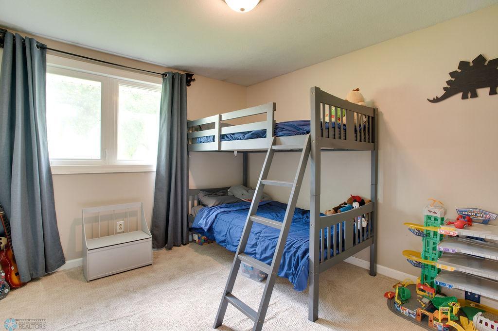 1022_PARKE_AVE_S-16.jpg
