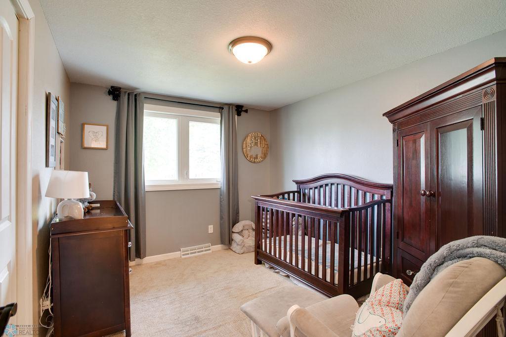 1022_PARKE_AVE_S-14.jpg