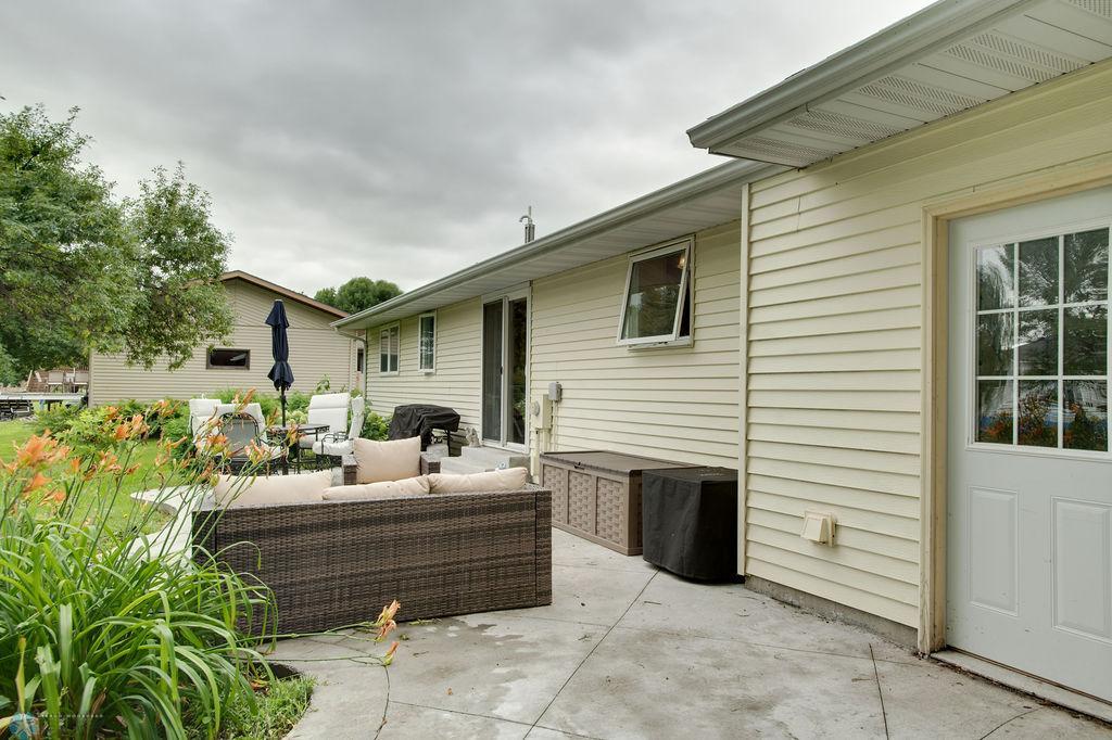 1022_PARKE_AVE_S-38.jpg