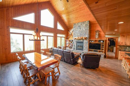 7593 W Timberlore Trail, Cook, MN 55723