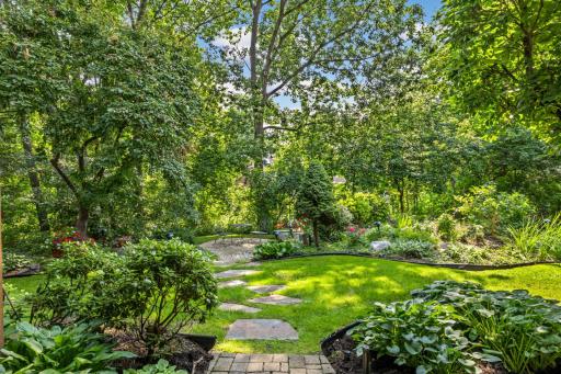 4929 Green Farms Circle, Minneapolis, MN 55436