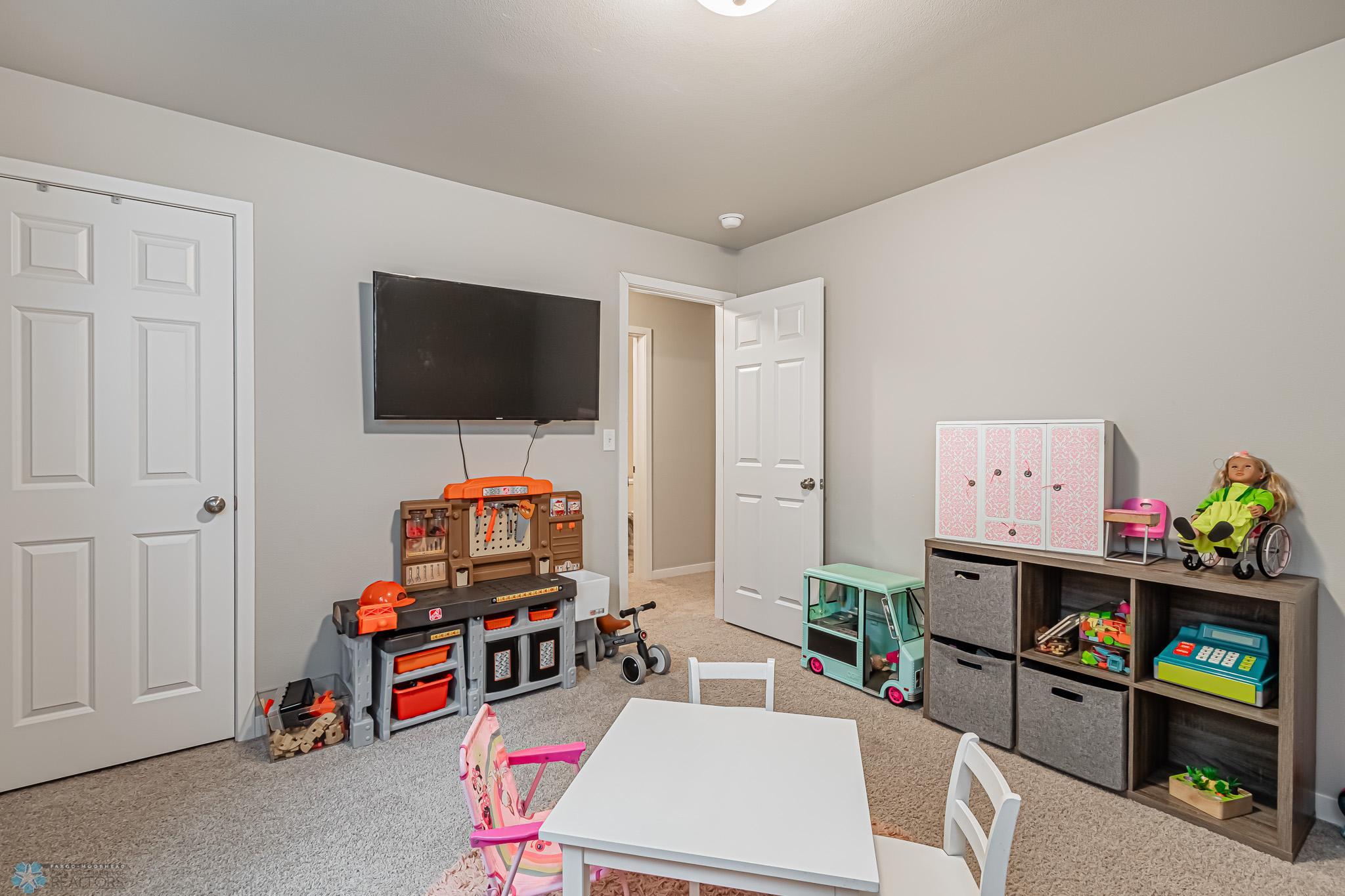 22534 66TH Avenue S, Fargo, ND-24.jpg