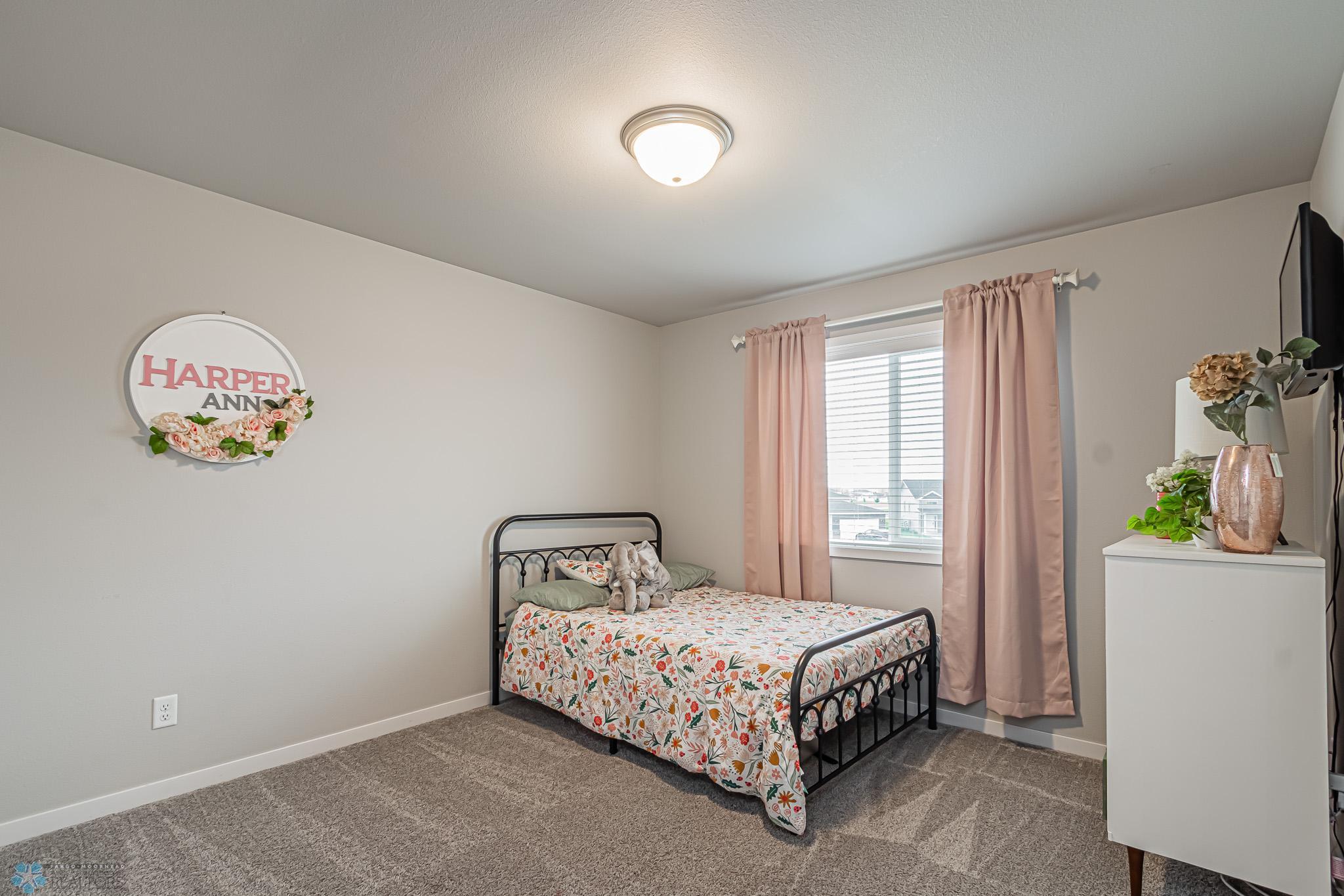 22534 66TH Avenue S, Fargo, ND-40.jpg