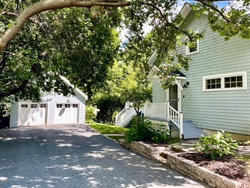 20500 Linwood Road, Excelsior, MN 55331